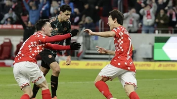 El Mainz acabó con la condición de invicto del Bayern Múnich con un doblete de Lee El Mainz acabó con la condición de invicto del Bayern Múnich con un doblete de Lee