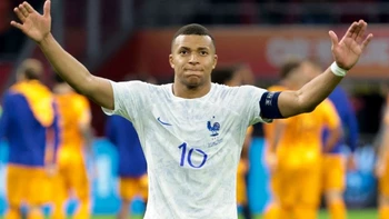 Mbappé gana el trofeo al mejor jugador francés de la temporada 2023-2024 Mbappé gana el trofeo al mejor jugador francés de la temporada 2023-2024