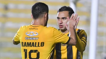 The Strongest apabulló (6-2) a Oriente Petrolero y sigue en la pelea por ganar el Clausura The Strongest apabulló (6-2) a Oriente Petrolero y sigue en la pelea por ganar el Clausura