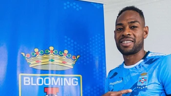 Marc Enoumba se convirtió en el primer refuerzo de Blooming para el 2025 Marc Enoumba se convirtió en el primer refuerzo de Blooming para el 2025
