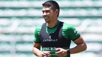 Saavedra y Bejarano dieron positivo de Covid-19 en la selección nacional Saavedra y Bejarano dieron positivo de Covid-19 en la selección nacional