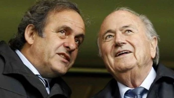 Platini y Blatter cerca de un proceso en Suiza, según la fiscalía Platini y Blatter cerca de un proceso en Suiza, según la fiscalía