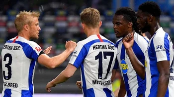 Hertha de Berlín forzará a pagarse sus propios test a sus jugadores no vacunados Hertha de Berlín forzará a pagarse sus propios test a sus jugadores no vacunados