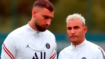 Keylor Navas esquiva una pregunta sobre la competencia con Donnarumma Keylor Navas esquiva una pregunta sobre la competencia con Donnarumma
