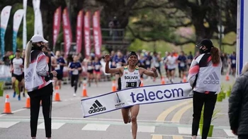 Un boliviano hizo historia en la Maratón de Buenos Aires Un boliviano hizo historia en la Maratón de Buenos Aires