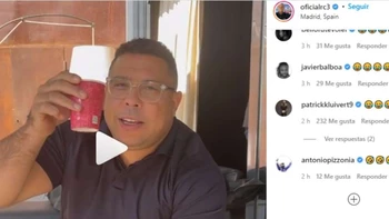 Roberto Carlos y Ronaldo se tomaron un capuchino (video) Roberto Carlos y Ronaldo se tomaron un capuchino (video)