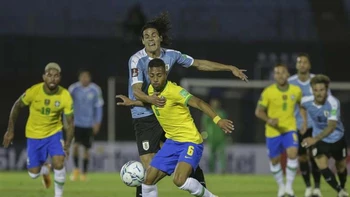 La zaga de Brasil se pone a prueba en el "reencuentro" de Cavani y Suárez La zaga de Brasil se pone a prueba en el "reencuentro" de Cavani y Suárez