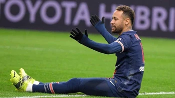 Neymar, lesionado de los aductores, baja con el PSG en la Champions Neymar, lesionado de los aductores, baja con el PSG en la Champions