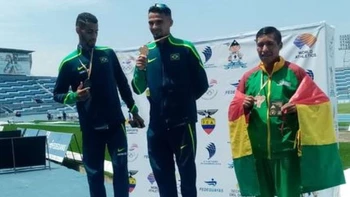 Bolivia retorna con cuatro medallas del Sudamericano de Atletismo Sub-23 Bolivia retorna con cuatro medallas del Sudamericano de Atletismo Sub-23