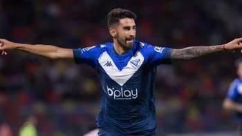 Vélez gana, avanza en el torneo argentino y se acerca a la próxima Libertadores Vélez gana, avanza en el torneo argentino y se acerca a la próxima Libertadores