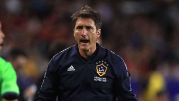 Argentino Barros Schelotto dirigirá Paraguay en sustitución de Berizzo Argentino Barros Schelotto dirigirá Paraguay en sustitución de Berizzo
