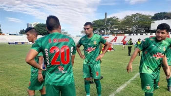 Copa Simón Bolívar: Torre Fuerte y Ciudad Nueva Santa Cruz jugarán de local este domingo en el Tahuichi Copa Simón Bolívar: Torre Fuerte y Ciudad Nueva Santa Cruz jugarán de local este domingo en el Tahuichi
