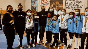 Cochabambinos fueron los mejores del Campeonato Nacional de Esgrima Cochabambinos fueron los mejores del Campeonato Nacional de Esgrima
