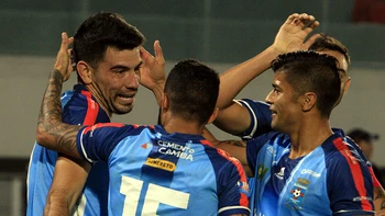 Blooming se despidió con una goleada Blooming se despidió con una goleada