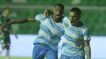 Blooming no pudo habilitar a sus refuerzos para el debut contra Bolívar Blooming no pudo habilitar a sus refuerzos para el debut contra Bolívar