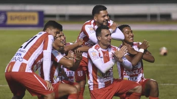 El campeón del fútbol boliviano se desmantela El campeón del fútbol boliviano se desmantela