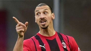 El Milan pretende renovar contrato con Zlatan Ibrahimovic El Milan pretende renovar contrato con Zlatan Ibrahimovic