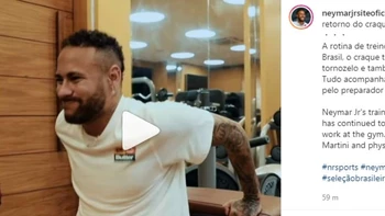 Neymar viajó a Brasil por las fiestas de fin de año; no descuida el trabajo físico (video) Neymar viajó a Brasil por las fiestas de fin de año; no descuida el trabajo físico (video)
