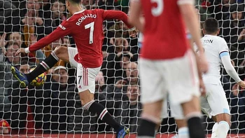Cristiano Ronaldo aporta con un gol al triunfo de Manchester United sobre Burnley Cristiano Ronaldo aporta con un gol al triunfo de Manchester United sobre Burnley