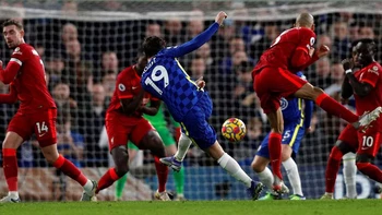 Chelsea y Liverpool empatan, Manchester City todavía más líder Chelsea y Liverpool empatan, Manchester City todavía más líder
