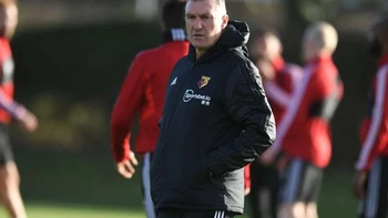 El Watford aísla más jugadores y complica el retorno de la Premier League El Watford aísla más jugadores y complica el retorno de la Premier League