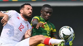 Caótico y prematuro final del cotejo Malí-Túnez en la Copa África de Naciones Caótico y prematuro final del cotejo Malí-Túnez en la Copa África de Naciones