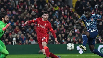 Liverpool y Arsenal empatan 0-0 en ida de semifinal de Copa de la Liga Inglesa Liverpool y Arsenal empatan 0-0 en ida de semifinal de Copa de la Liga Inglesa