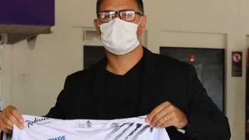 Real Santa Cruz presentó a su nuevo entrenador Real Santa Cruz presentó a su nuevo entrenador