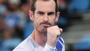 Murray rechaza "patear a Djokovic mientras está en el suelo" Murray rechaza "patear a Djokovic mientras está en el suelo"