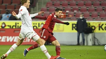 Lewandowski permite al líder Bayern mantener su ventaja Lewandowski permite al líder Bayern mantener su ventaja