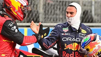 Sergio Pérez logra la primera "pole" de un mexicano en la Fórmula Uno Sergio Pérez logra la primera "pole" de un mexicano en la Fórmula Uno