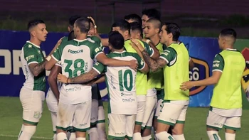 Nacional-Oriente y Bolívar-Royal Pari abren la última fecha del torneo Único este viernes Nacional-Oriente y Bolívar-Royal Pari abren la última fecha del torneo Único este viernes