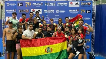 Atletas bolivianos sobresalen en el Campeonato Sudamericano de Kick Boxing Atletas bolivianos sobresalen en el Campeonato Sudamericano de Kick Boxing