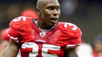<br />
Ex jugador de NFL que mató a seis personas padecía enfermedad cerebral<br />
<br />
Ex jugador de NFL que mató a seis personas padecía enfermedad cerebral<br />