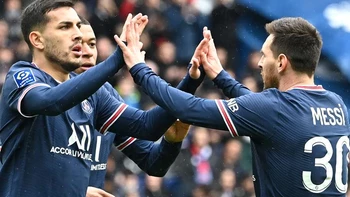 El PSG gana al Burdeos entre silbidos a Neymar y Messi tras derrota en Madrid El PSG gana al Burdeos entre silbidos a Neymar y Messi tras derrota en Madrid