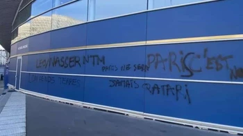 Instalaciones del París SG aparecen con pintadas insultantes Instalaciones del París SG aparecen con pintadas insultantes