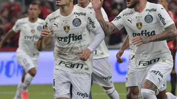Palmeiras roba un empate 2-2 a Paranaense en final de ida de la Recopa Sudamericana Palmeiras roba un empate 2-2 a Paranaense en final de ida de la Recopa Sudamericana