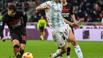 Milán e Inter destronan a un Nápoles que cae ante el Atalanta Milán e Inter destronan a un Nápoles que cae ante el Atalanta