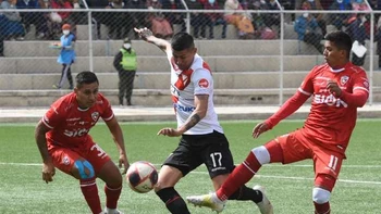 Royal Pari se trae un punto de El Alto con el empate ante Always Ready (2-2) Royal Pari se trae un punto de El Alto con el empate ante Always Ready (2-2)