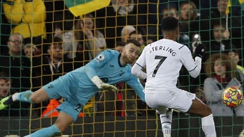 Manchester City goleó al Norwich con un hat-trick de Raheem Sterling Manchester City goleó al Norwich con un hat-trick de Raheem Sterling