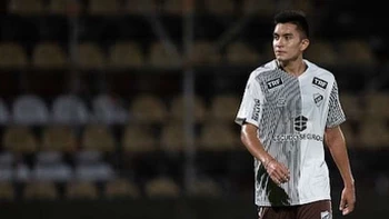 Franz Gonzales hizo su debut oficial en el fútbol argentino Franz Gonzales hizo su debut oficial en el fútbol argentino