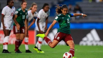 Congreso de Chile aprueba ley que obliga a clubes contratar a mujeres futbolistas Congreso de Chile aprueba ley que obliga a clubes contratar a mujeres futbolistas
