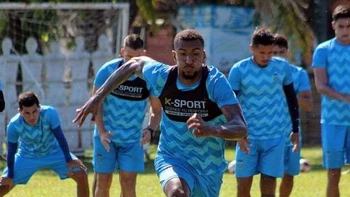 Tavares recibirá este miércoles la nacionalidad boliviana Tavares recibirá este miércoles la nacionalidad boliviana