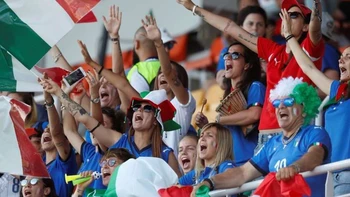 La repesca del Mundial marca el regreso de los estadios llenos en Italia La repesca del Mundial marca el regreso de los estadios llenos en Italia