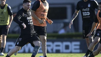 Argentina de Messi con la mira en Catar enfrentará este viernes a una Venezuela en pañales Argentina de Messi con la mira en Catar enfrentará este viernes a una Venezuela en pañales