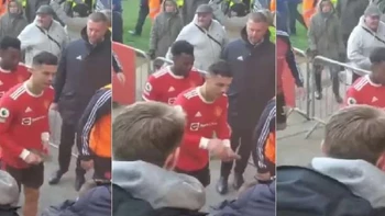 Cristiano Ronaldo destruyó el teléfono celular de un niño con autismo y luego se disculpó (video) Cristiano Ronaldo destruyó el teléfono celular de un niño con autismo y luego se disculpó (video)