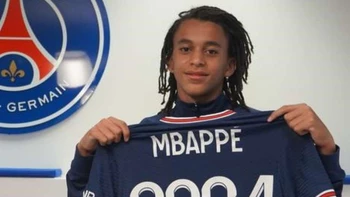 El hermano de Kylian Mbappé resultó levemente herido en accidente de tráfico El hermano de Kylian Mbappé resultó levemente herido en accidente de tráfico