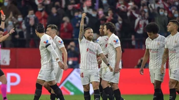 <br />
El Sevilla pone un pie en octavos de la Europa League al ganar 3-1 al Dinamo Zagreb<br />
<br />
El Sevilla pone un pie en octavos de la Europa League al ganar 3-1 al Dinamo Zagreb<br />
