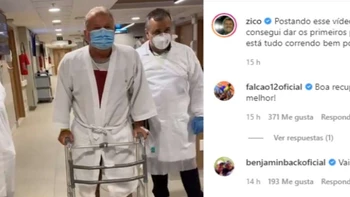 Zico da sus primeros pasos tras una operación de cadera (video) Zico da sus primeros pasos tras una operación de cadera (video)