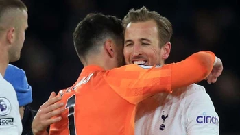 Tottenham venció (2-3) de visitante al líder Manchester City en un partidazo Tottenham venció (2-3) de visitante al líder Manchester City en un partidazo